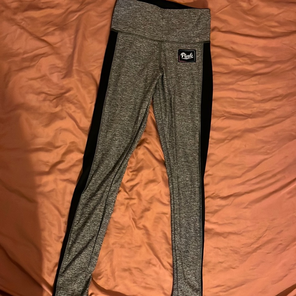 VS Pink leggings
